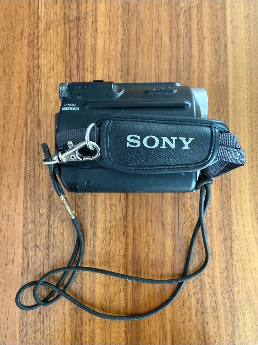 SONY HANDYCAM DCR-HC52 Mini DV touch panel LCD Carl Zeiss with charger